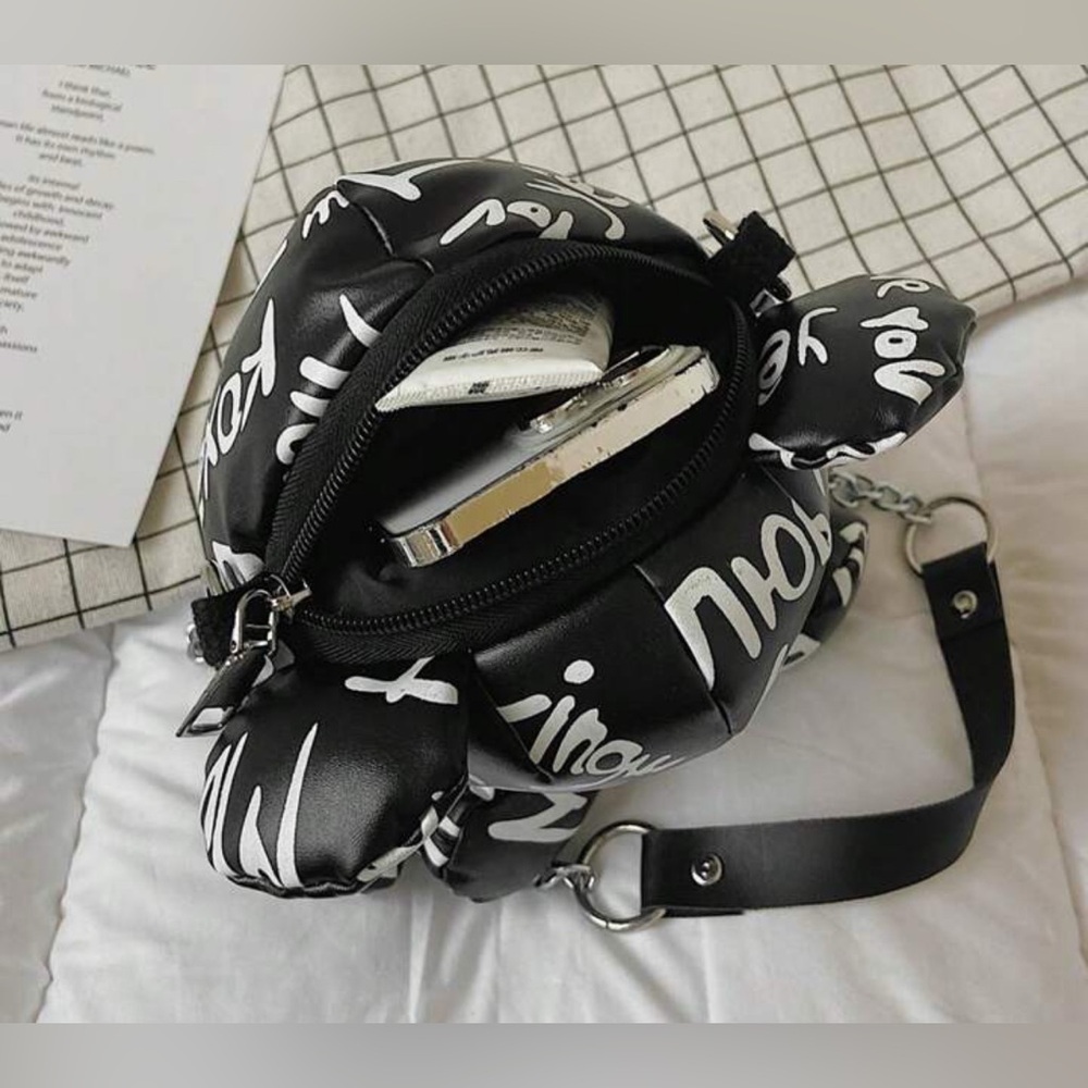 GRAFFITI TEDDY BEAR CROSSBODY - Picture 7 of 8